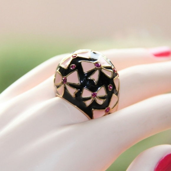 Vintage BETSEY JOHNSON First Date Collection Pink Black High Dome Ring. 7.5+ - Picture 1 of 10